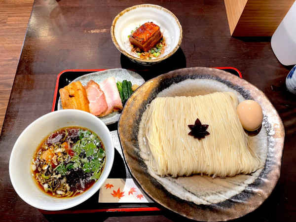 「特製つけそば 大＋角煮飯」@食煅 もみじの写真