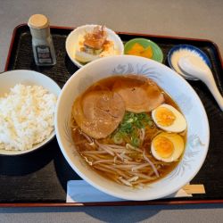 ラーメン定食 850円