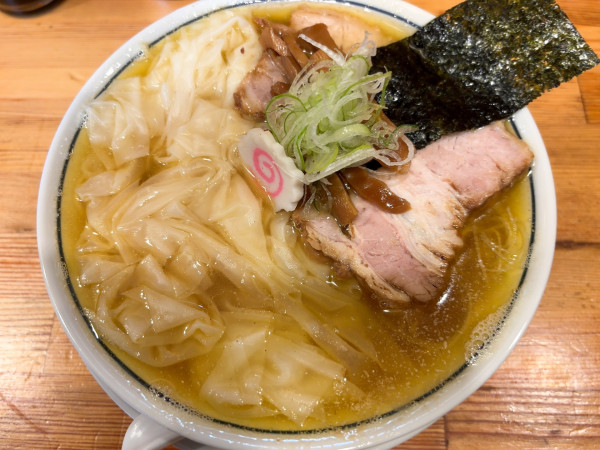 「ワンタン麺」@there is ramenの写真