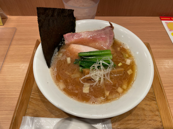 「豚骨てもみらぁめん」@ラーメンWalkerキッチンの写真