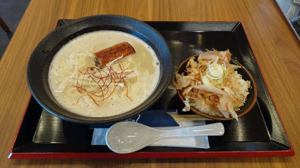 「鰻らーめん＋ぶっかけ飯セット（1,400円）」@鰻の成瀬 武蔵村山店の写真