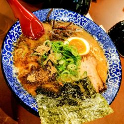 魚介系豚骨醤油ラーメン 全部入り