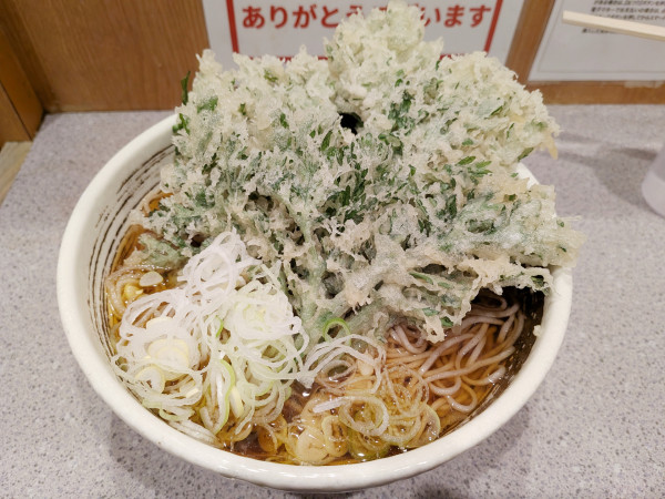 「春菊天そば＋大盛り」@甲斐そばの写真