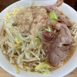 ラーメン　900円