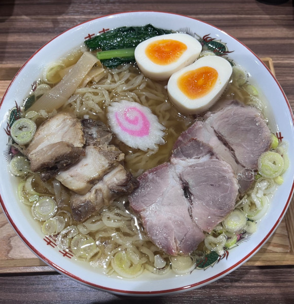 「特製じんない中華そば　大盛り」@中華そば じんないの写真