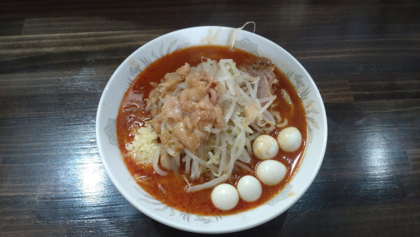 「プチ辛味噌らーめん（にんにくあぶら＋うずら）」@ぶたけん。3rdの写真