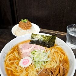 中華ソバ 大盛りと背脂ごはん