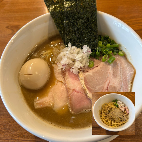 「特製白湯煮干しそば大盛り+煮干し和え玉」@麺屋 藤むらの写真
