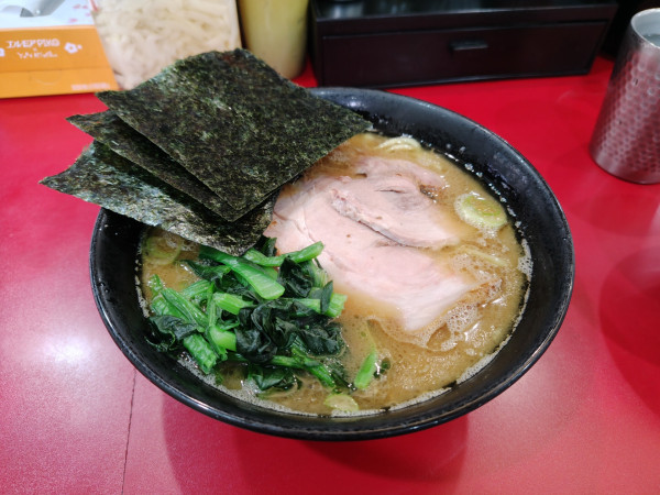 「ラーメン¥950」@杉田家 千葉駅前店の写真
