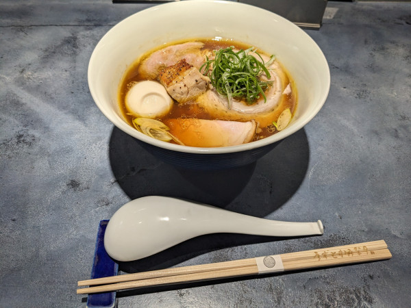 「醤油RAMENプレミアム」@うずとかみなりの写真