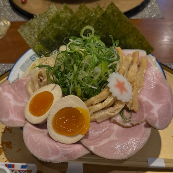 「豪華特製中華そば塩」@中華そば 凜星の写真