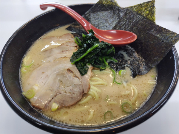 「とんこつしょうゆ　並　※硬め」@麺屋 壱の写真