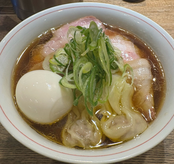 「特製中華そば(醤油) 炙りチャーシュー丼　山椒和え麺」@中華そば 麺壁九年 本店の写真