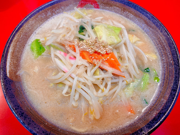 「炒め野菜味噌らーめん（1078円）」@満天家 小山店の写真