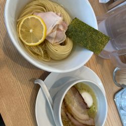 昆布水つけ麺肉あり（肉まし）しお