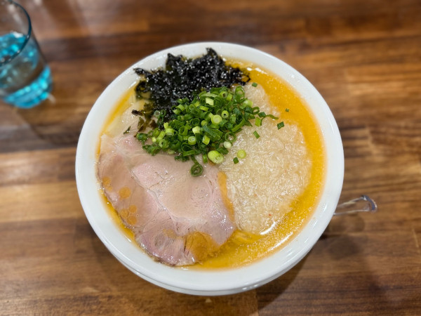 「ズワイガニあんかけラーメン(細麺140g )800円」@無冠 阿佐ヶ谷の写真