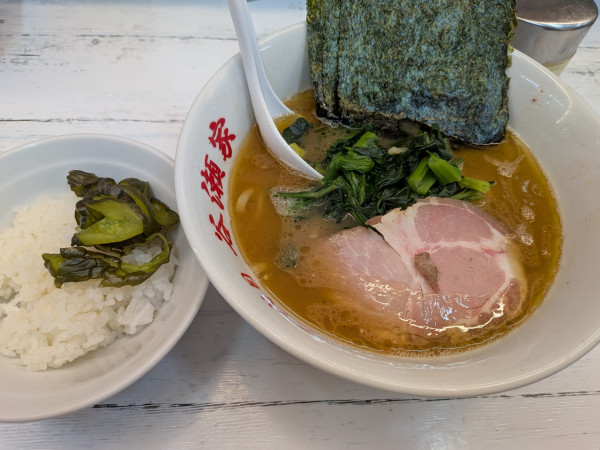 「ラーメン並＋ライス小」@二代目 谷瀬家の写真