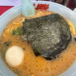 チャーシューメン（中盛り）＋味玉トッピング