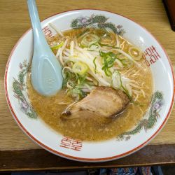 豚骨ラーメン