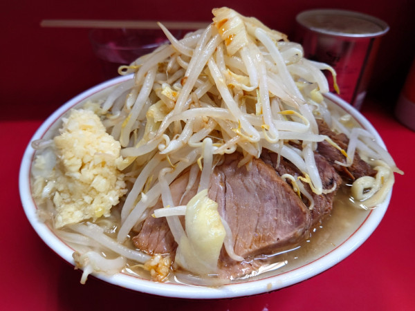 「大豚  野菜  ニンニク  カラメ」@ラーメン二郎 三田本店の写真