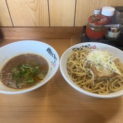 つけ麺1,080 円・中盛150円