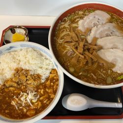 ラーメン（みそ）＋半マーボ飯セット