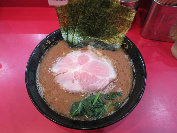 「らーめん（900円）」@立喰いらぁめん たいせいの写真