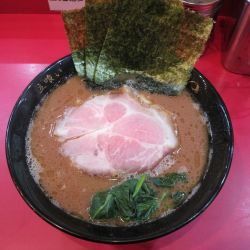 らーめん（900円）