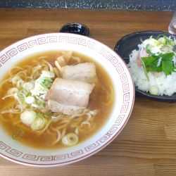 醤油ラーメン＋ネギトロ丼