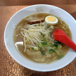 ワンタンメン800円