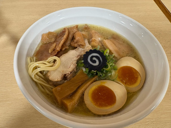 「奥久慈しゃもの茨城鶏白湯1100円、セレブ盛り500円」@ドラゴンラーメン 水戸京成百貨店 大いばらき展の写真