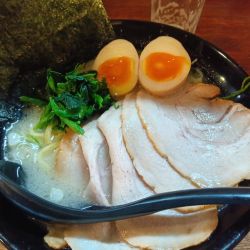 肉盛りラーメン