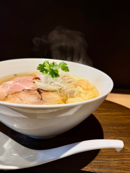 「雲呑らぁ麺【しお】」@らぁ麺や 嶋の写真