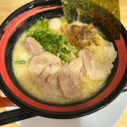 鶏白湯ラーメン絢爛 1,310円