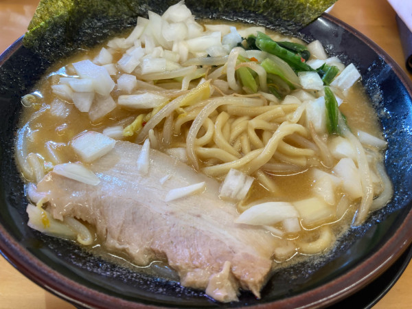 「味噌ラーメン 🉐クーポン餃子 ランチタイムサービスライス」@横浜家系ラーメン 宮本商店 ひたちなか店の写真