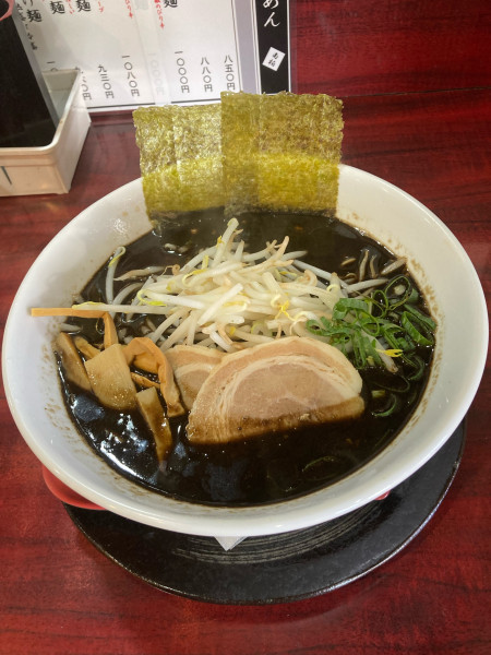 「炎上焦がし醤油麺」@焦がしらーめん 麺屋 誠の写真