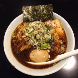 味玉肉だし中華そば（黒だし）