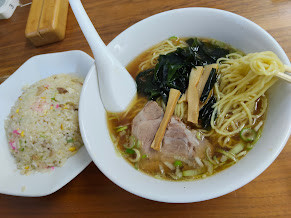 「Aセット ラーメン＋半チャーハン(770)」@うらふねの写真