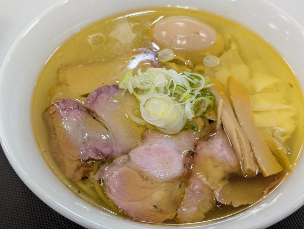 「特製塩ラーメン」@手打 焔の写真