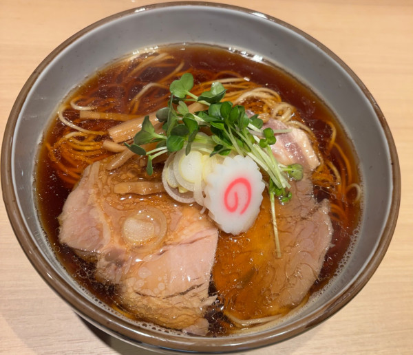 「日本一醤油のしょうゆそば」@麺処 井の庄 天満店の写真