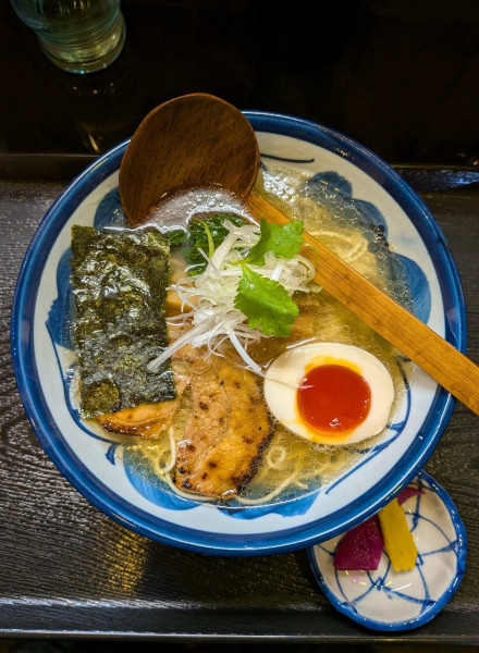 「淡麗 塩らーめん」@らーめん 拓の写真