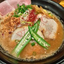 期間限定　濃厚味噌ラーメン　ランチセット牛すじ丼