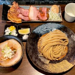 つけ麺 並＋特製トッピング