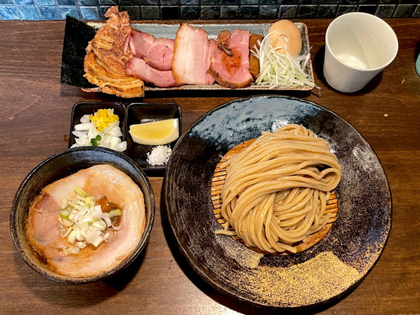 「つけ麺 並＋特製トッピング」@麺屋みつば＋クローバーの写真