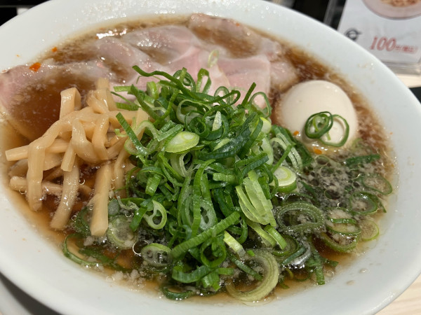 「醤油 特製ラーメン 全部のせ」@京都ラーメン森井 水戸京成百貨店の写真