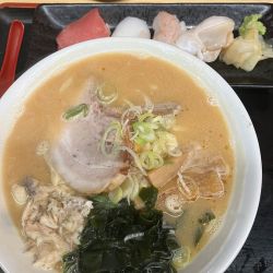 魚介味噌ラーメン 寿司ハーフ