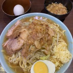 ラーメン普通（大）＋ブタカスアブラ＋生卵