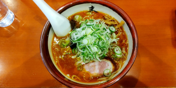 「辛味噌らーめん　ネギ＋」@らーめん 末の写真