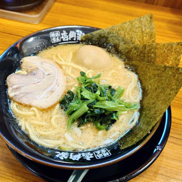 「ラーメン 醤油」@横浜家系ラーメン 壱角家 有楽町店の写真