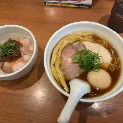 特製醤油らぁ麺